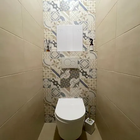 Modern Flat In A Daire Humenné