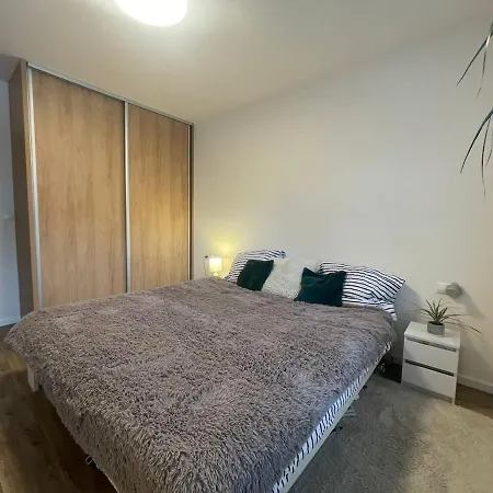 Modern Flat In A Daire Humenné